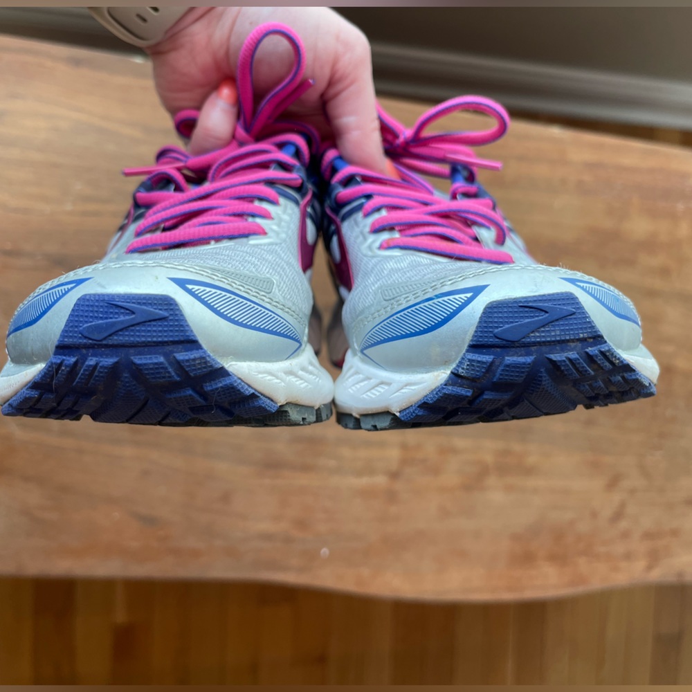 Brooks Womens White Blue Pink Glycerin/Atrena Athletic Running Shoes - Picture 9 of 10